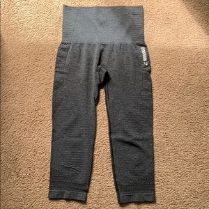 Gym shark leggings